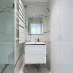 Spacious 2-br In A With Pool