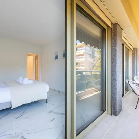 Apartment Spacious 2-br In A With Pool