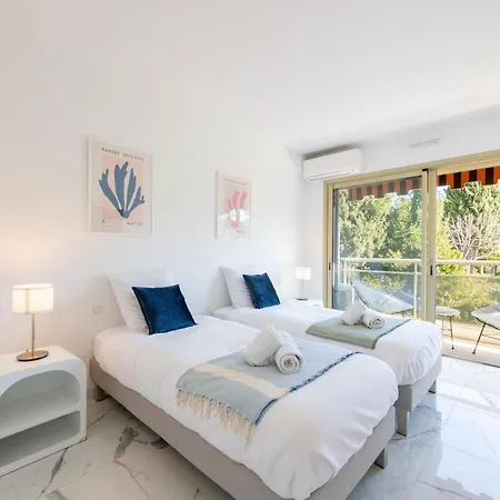 Apartment Spacious 2-br In A With Pool *