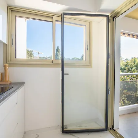 Spacious 2-br In A With Pool