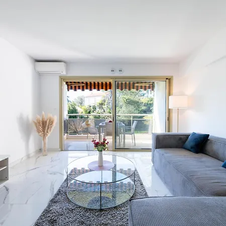 Spacious 2-br In A With Pool