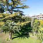 Apartmán Spacious 2-br In A With Pool Cannes