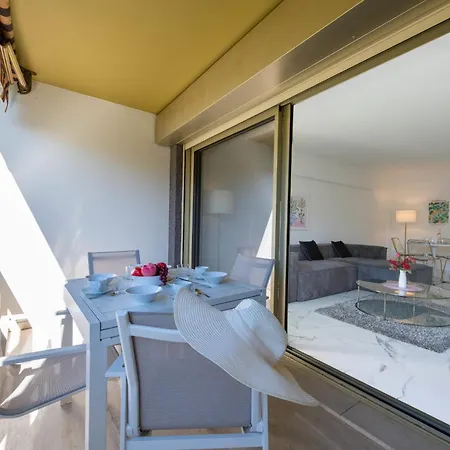 公寓 Spacious 2-br In A With Pool