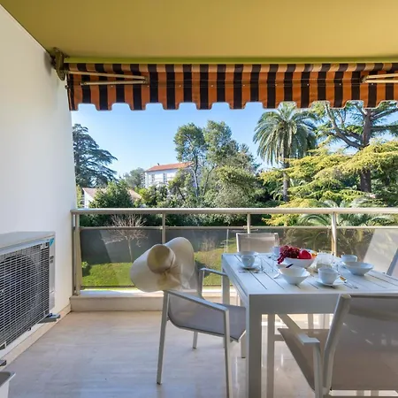公寓 Spacious 2-br In A With Pool