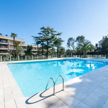 Spacious 2-br In A With Pool * 戛纳